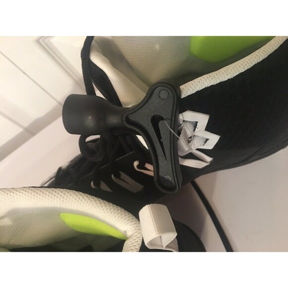 NEW Nike Men’s Sz 16 Black White‎ Pro D Force Savage Football Cleats 902677-001 - Picture 5 of 8